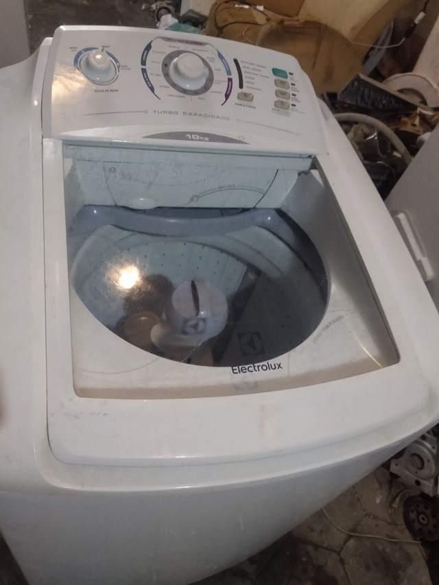 Vendo está máquina de lavar Electrolux 10 kilos 110 volts