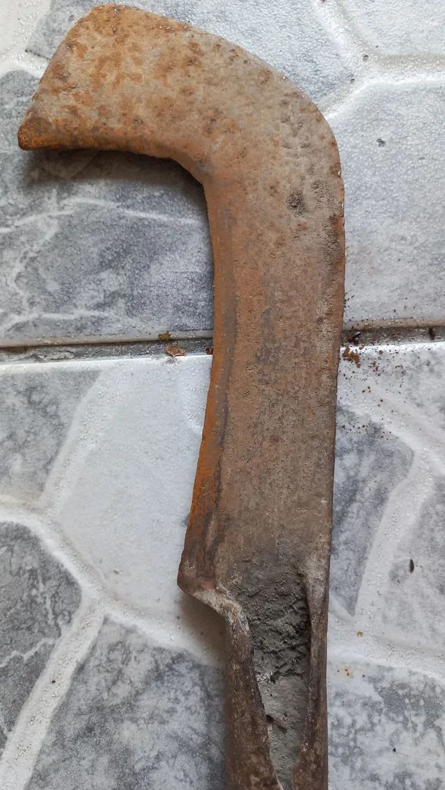 Antiga foice pequena ferramenta manual ferramenta antiga  - Foto 2