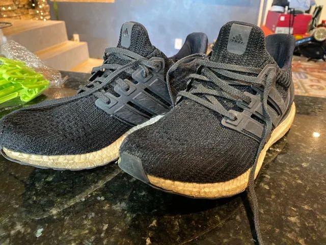 Adidas ultra boost hotsell triple black olx