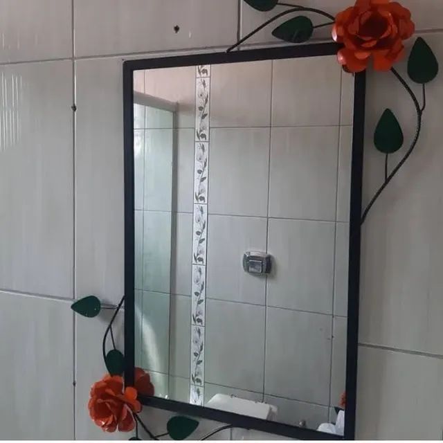 Moldura para espelho com rosas  - Foto 2