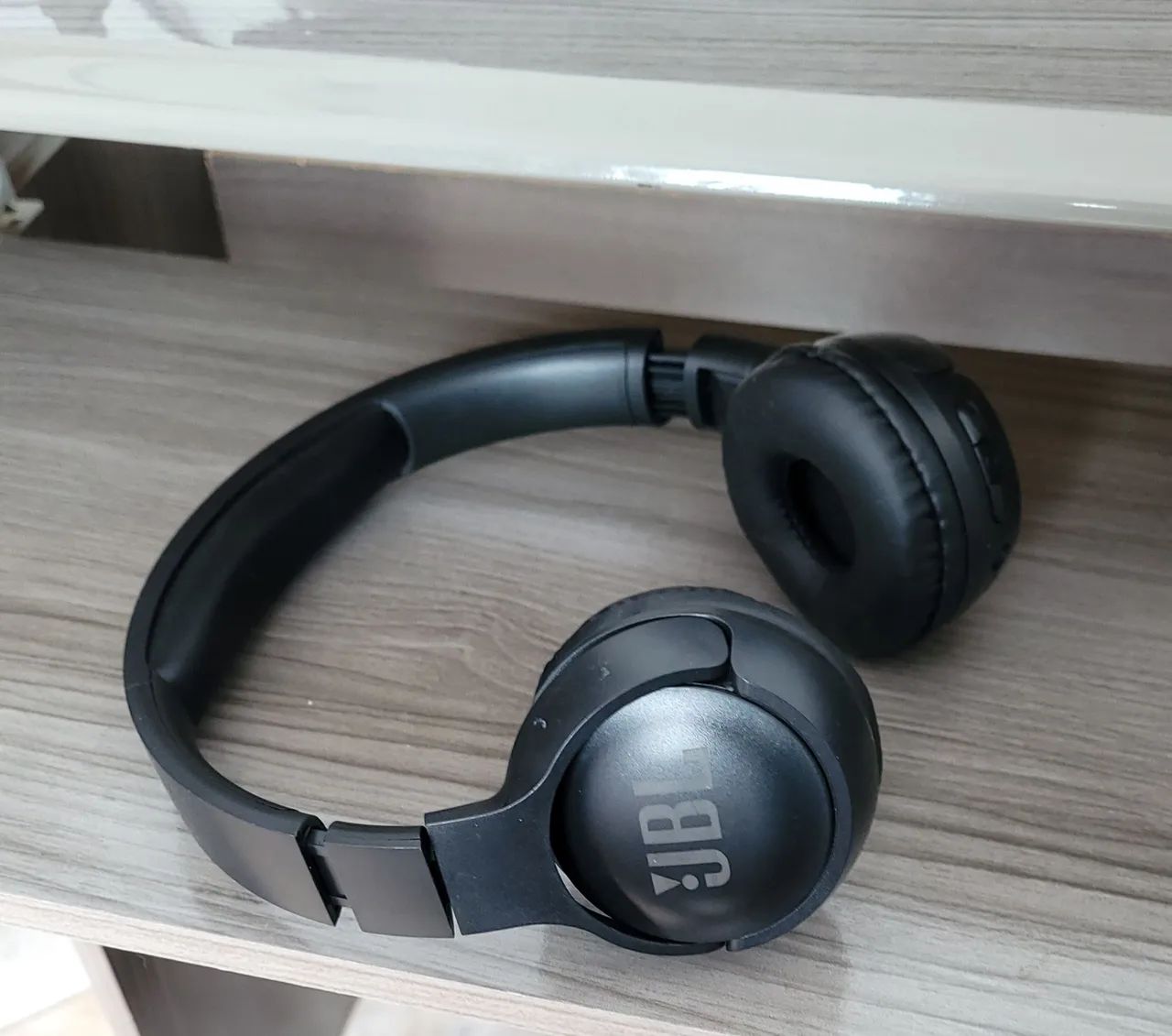 Fone de Ouvido Bluetooth - Sem Fio - Semi novo