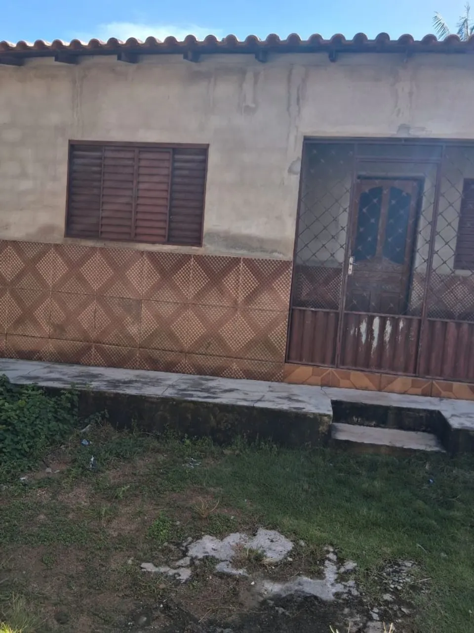 Vende-se esta casa no bairro da Luanda em Alenquer