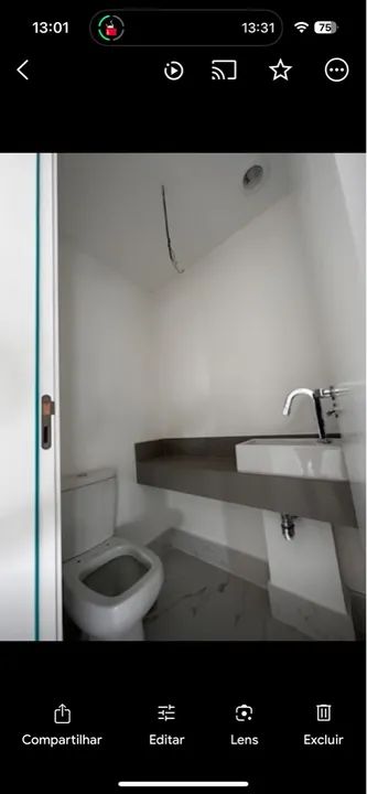 Pedra com louça nunca usada