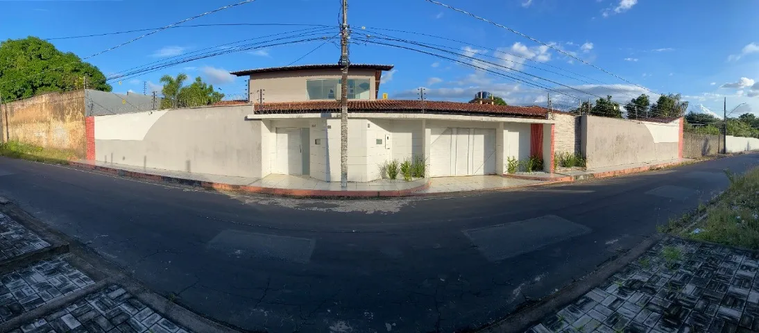 Isaías Imóveis Vende Casa com Conforto, exclusividade e amplo espaço.