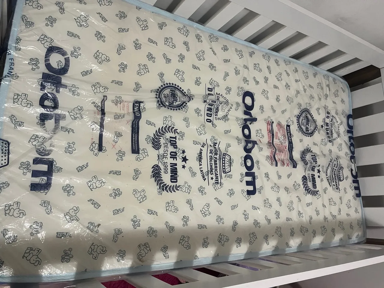 Estou Vendendo esse berço com o colchão