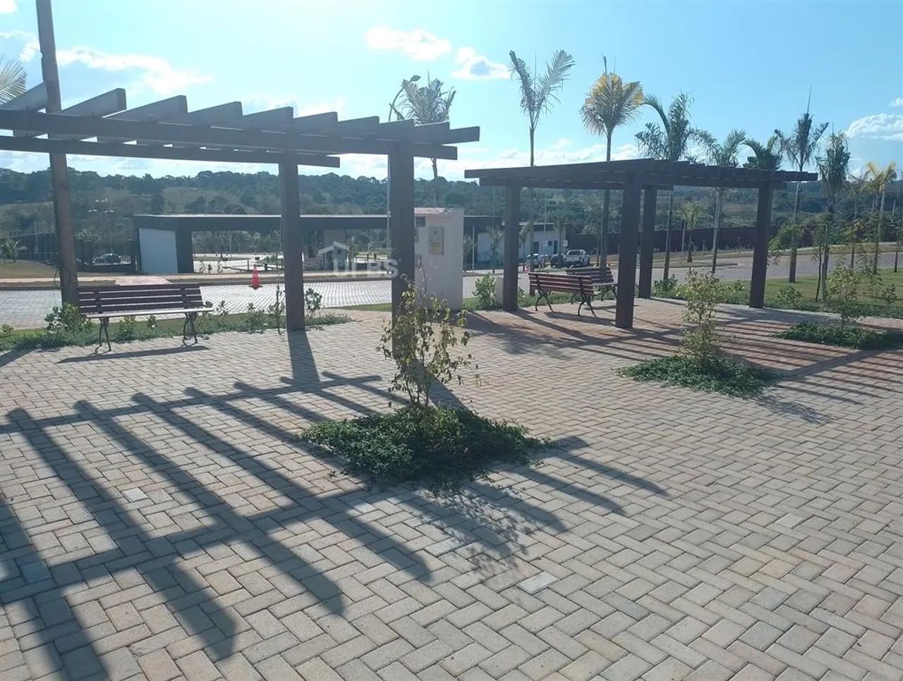 VENDO UM TERRENO 250 MT JARDINS PARMA SENADOR CANEDO - Foto 4