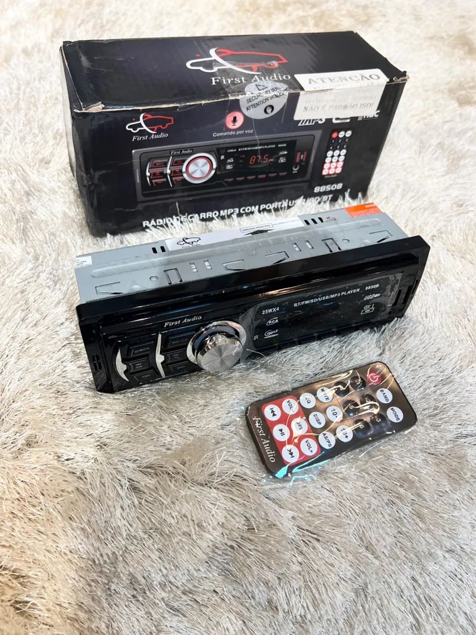 Rádio Automotivo com Bluetooth, 2 USB e Entrada para Pen Drive
