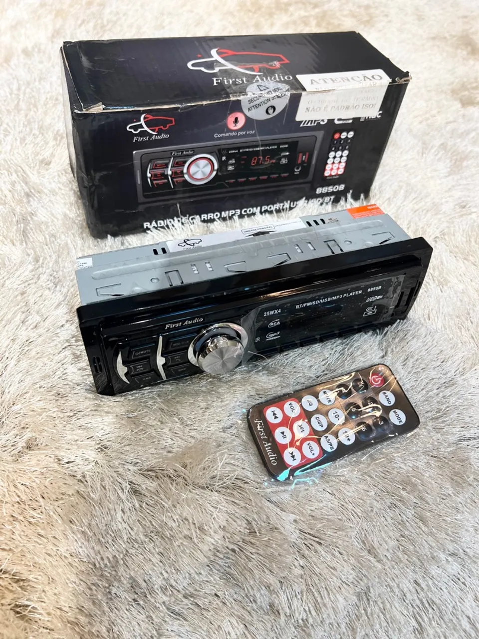 Rádio Automotivo com Bluetooth, 2 USB e Entrada para Pen Drive