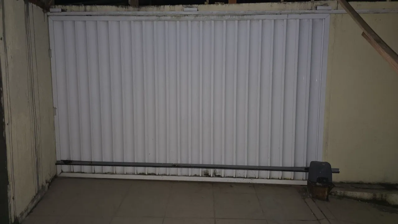 Portão de garagem automático
