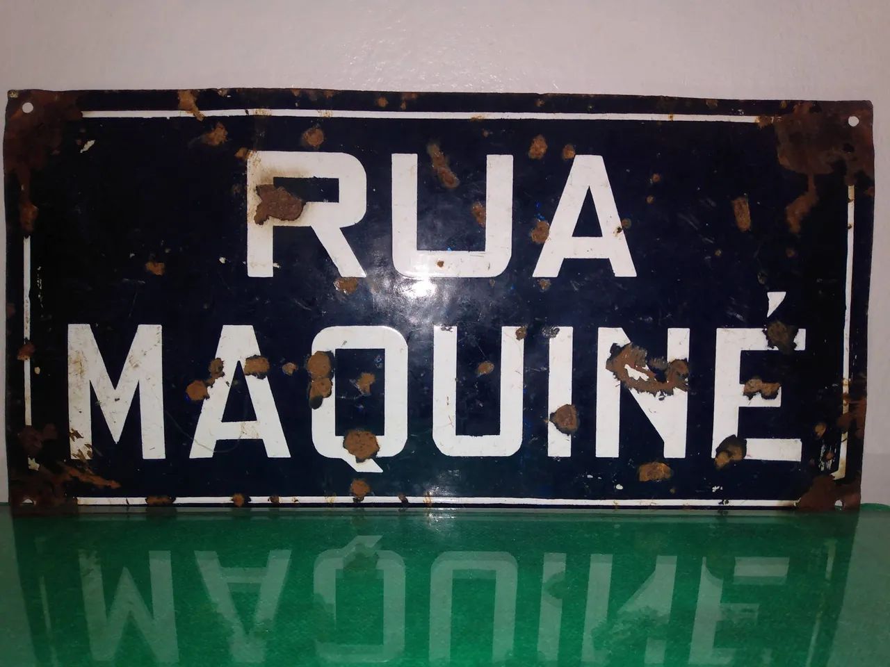 Placa da Rua Maquiné Barbacena MG original - Foto 2