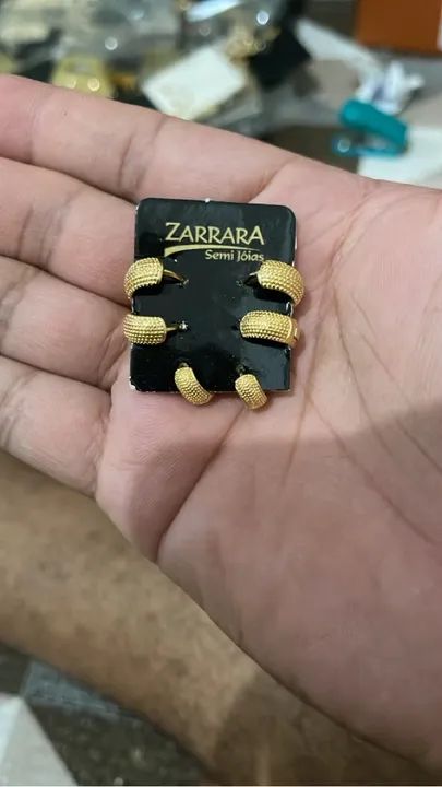 Trio de Brincos dourados 