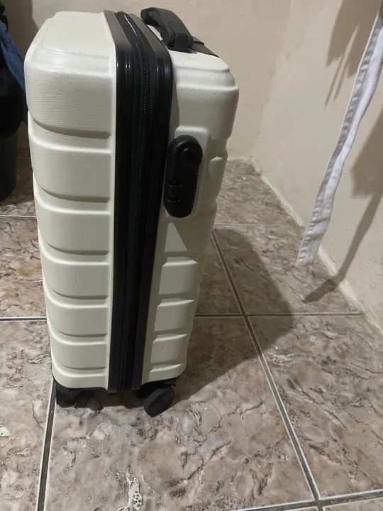 Mala de Viagem Pequena Branca - Foto 2