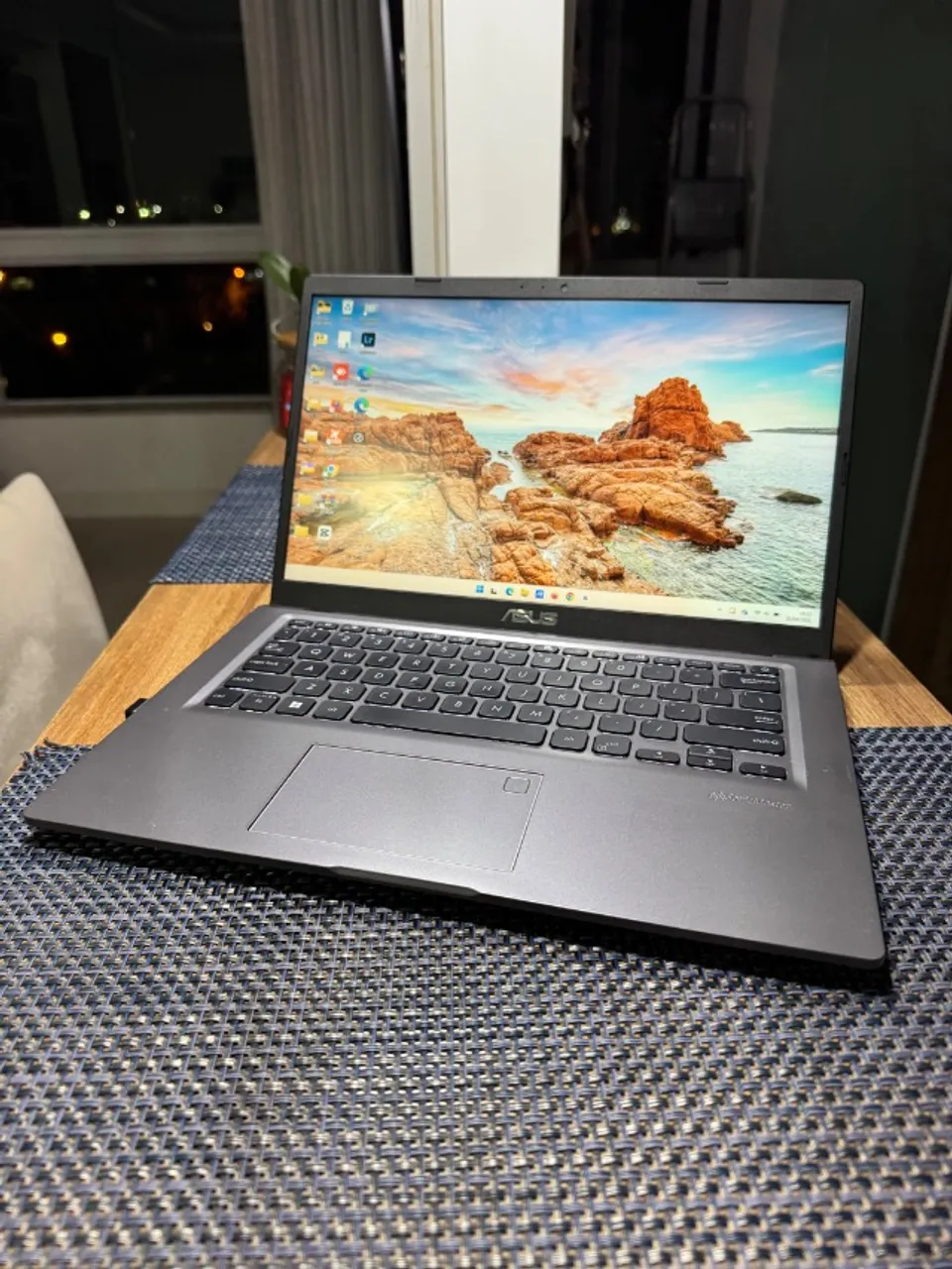 Asus Zenbook 13 pol 11 geração Top