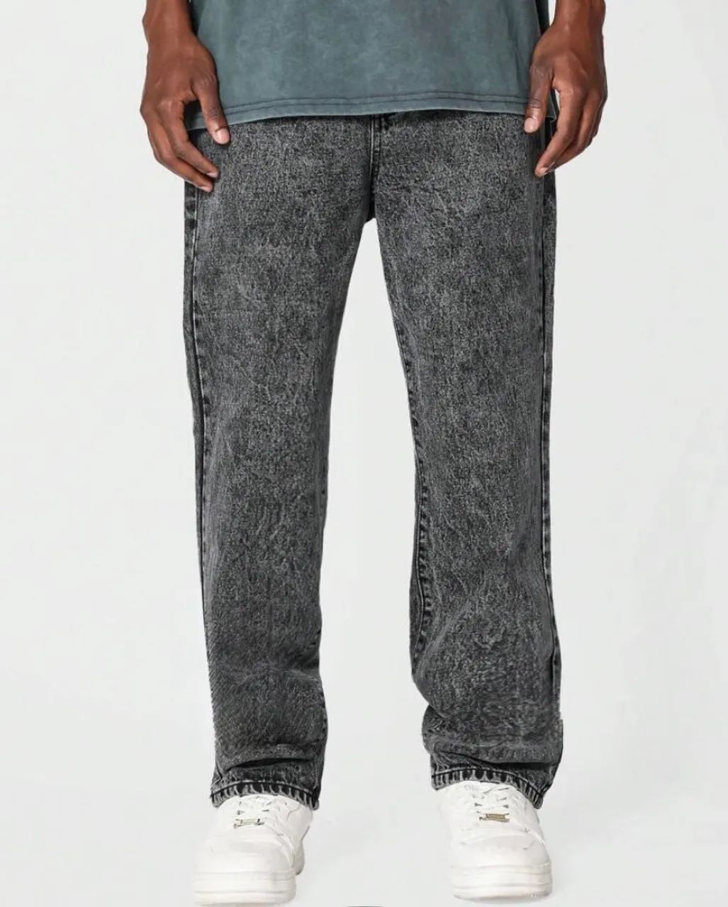 Calça SUMWON Denim RETA M contém medidas nas fotos  - Foto 2