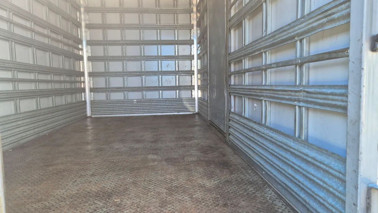 Iveco 35150 2022 baú  - Foto 10