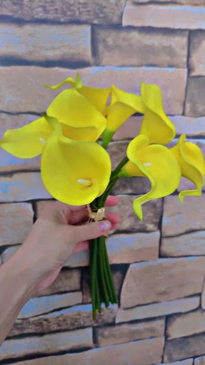 Buquê de Lírios Amarelos Artificial 55 reais novo 