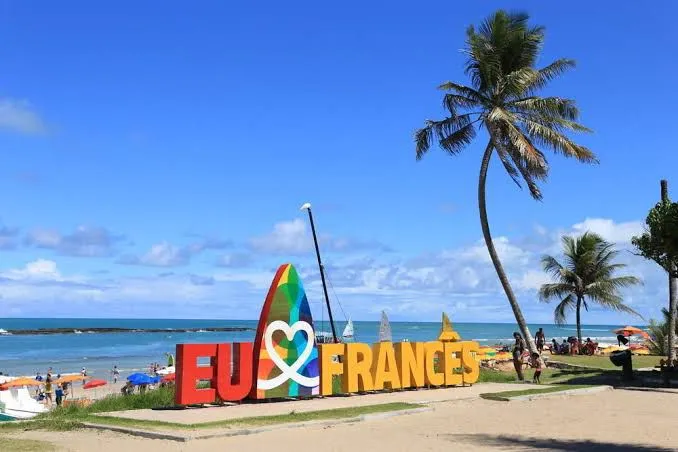 PRAIA DO FRANCES Apto quarto e sala