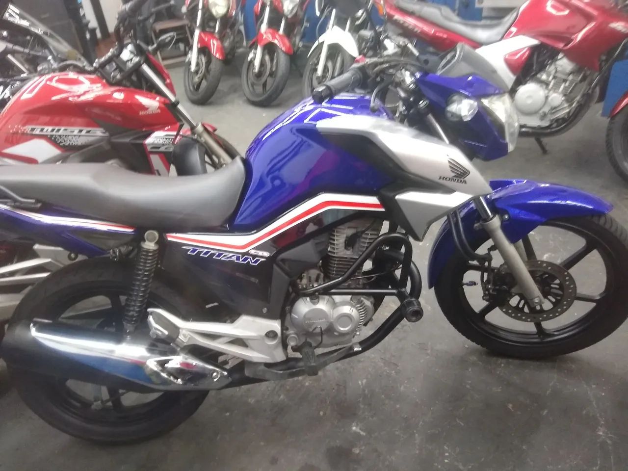 TITAN 160 ANO 2019 LINDA MOTO 18 X $ 750, (CARTÃO) ENTRADA $ 5.500 - Foto 2