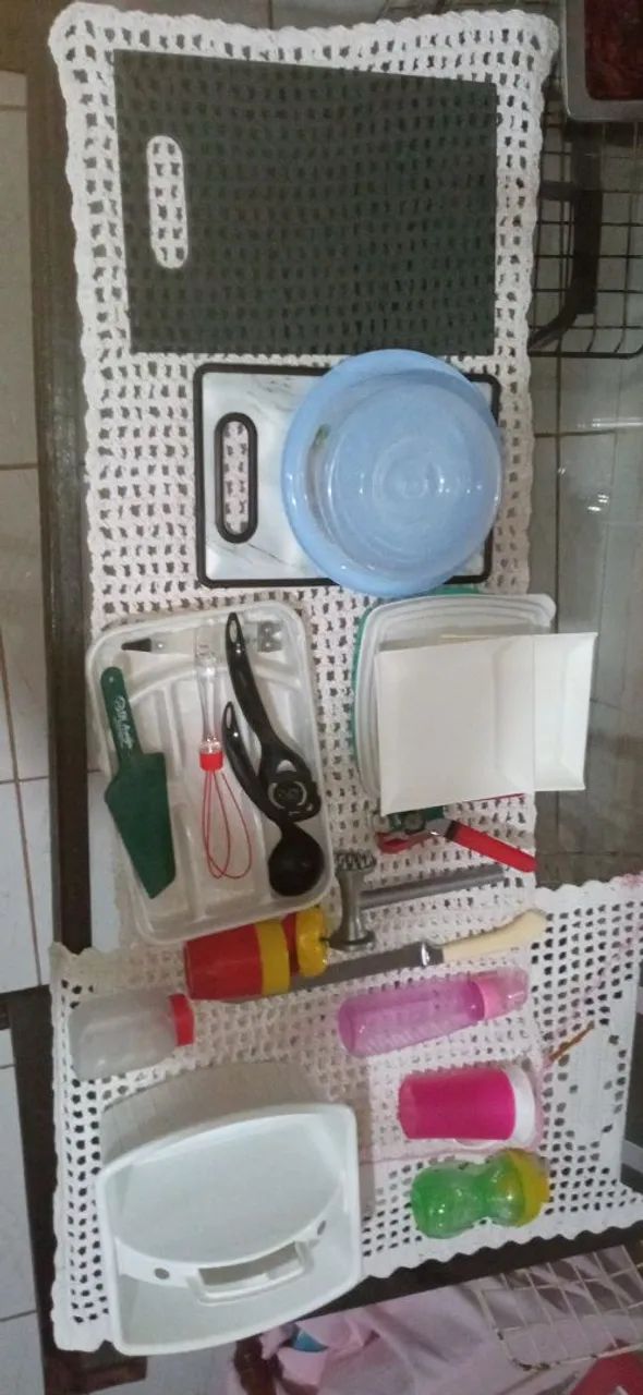 Variados utensílios de cozinha (vidro temperado de cortar carne) entre outros. - Foto 2