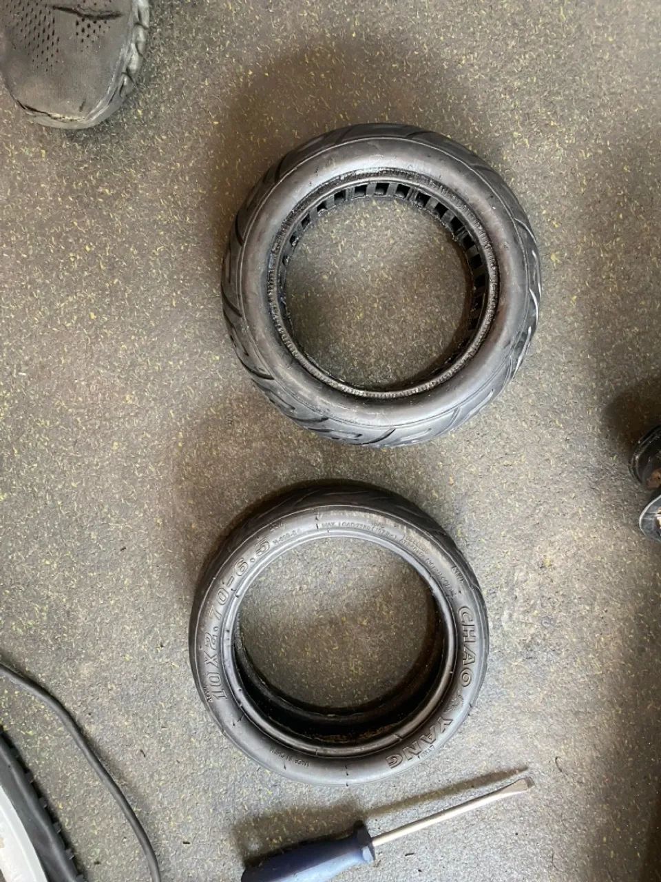Pneus para Patinete Elétrico 10x2.70-6.5 Road Solid Tire Electric Scooter Hollow Explosio - Foto 4