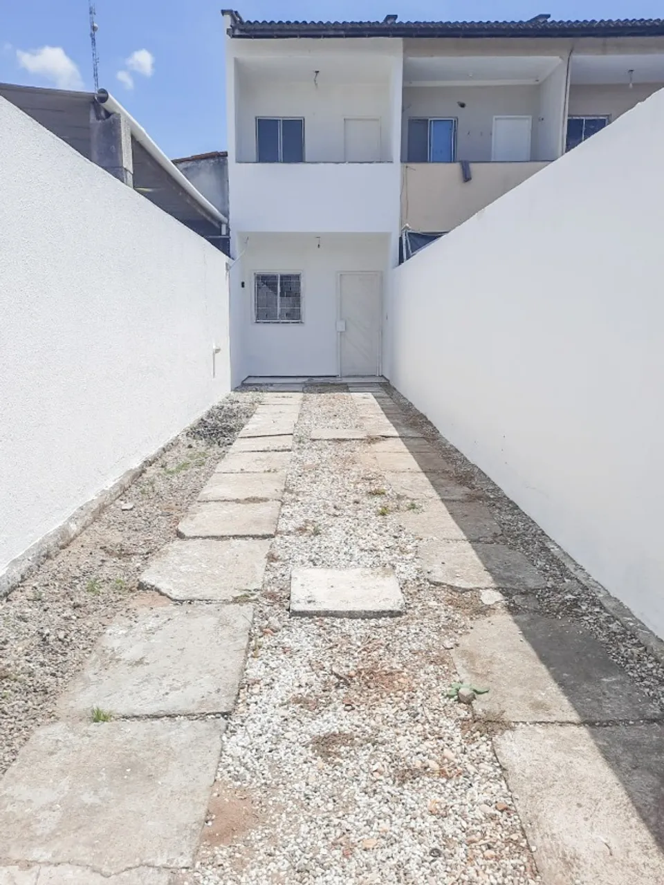 Casa em Maracanaú, 65 m² (2 qts, 2 wc, 2 vagas)