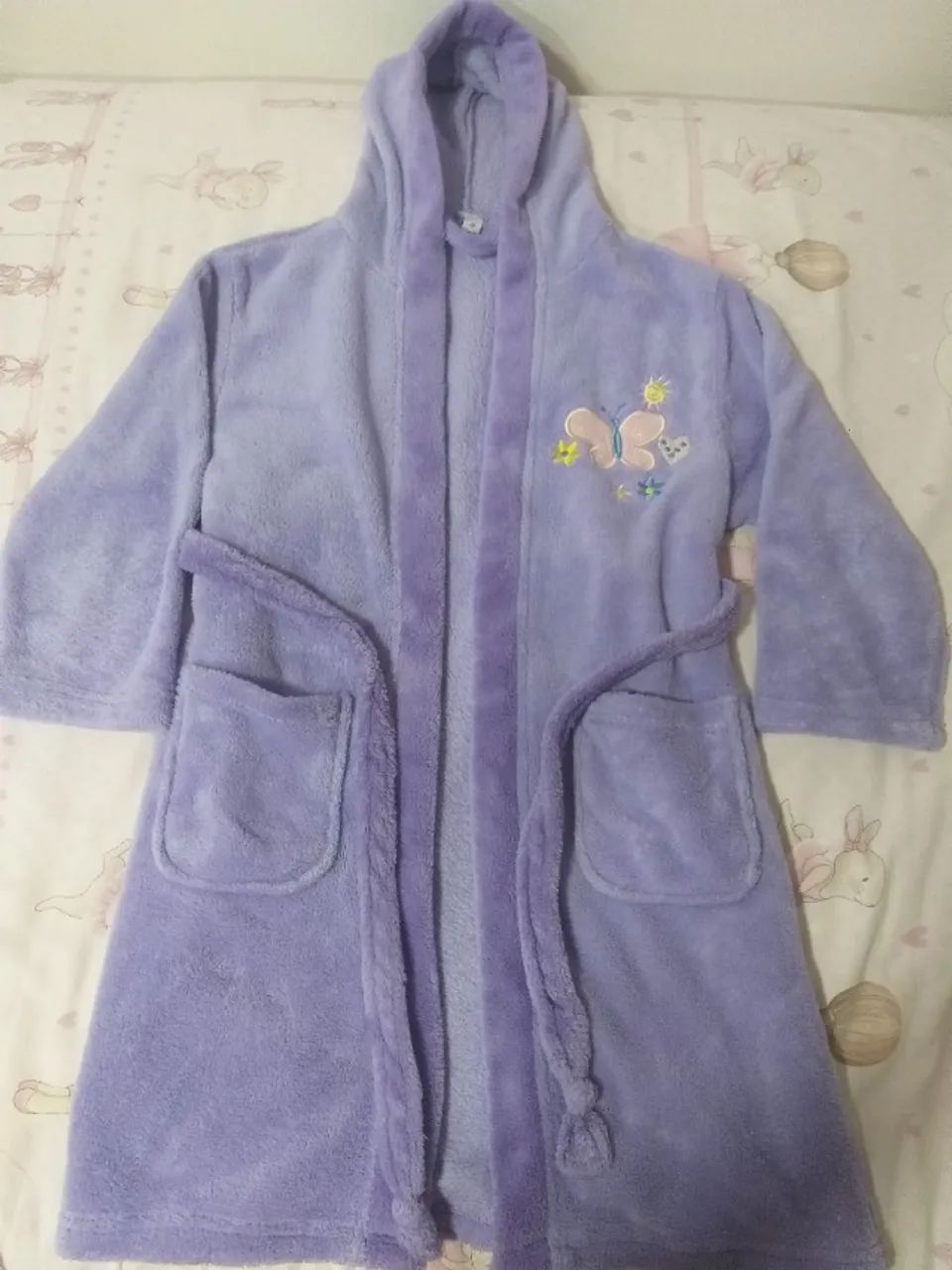 Roupão em fleece tamanho g - veste 6 ate 10 anos