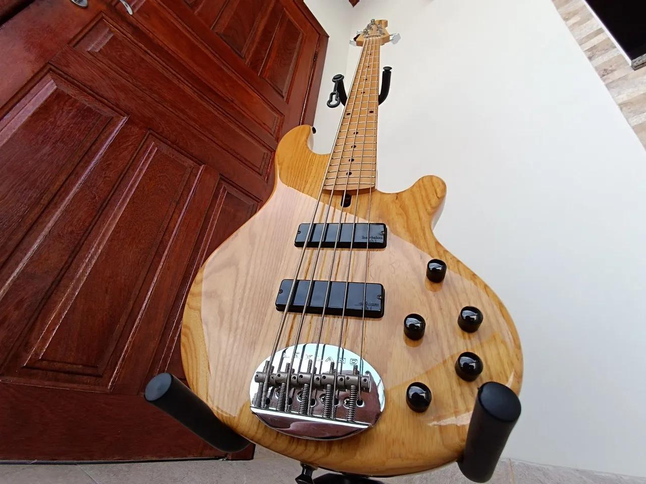 Baixo lakland skyline 5c ativo e passivo com bartolini