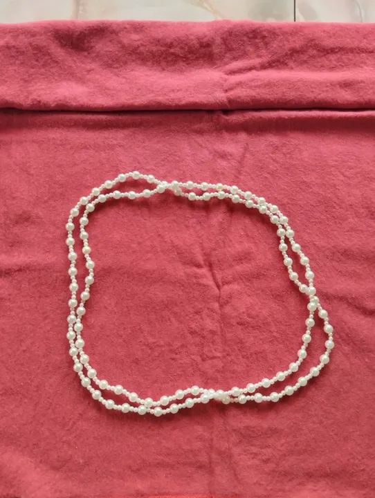 Colar de pérolas (imitação), pouco usado, excelente estado de conservação - Aceito  Oferta