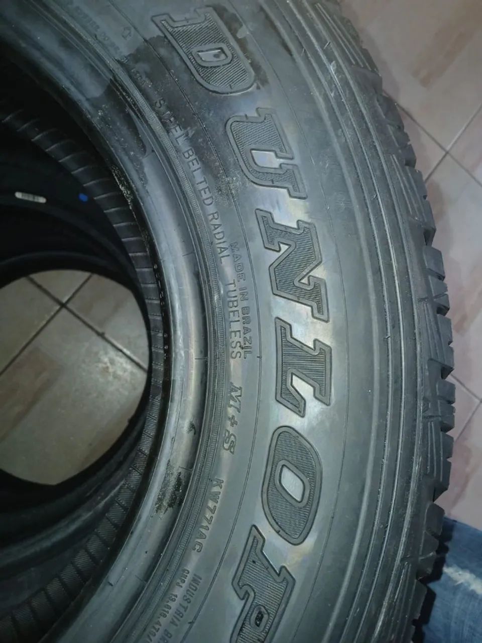 Pneus Dunlop 135/70 ARO16 - Foto 4