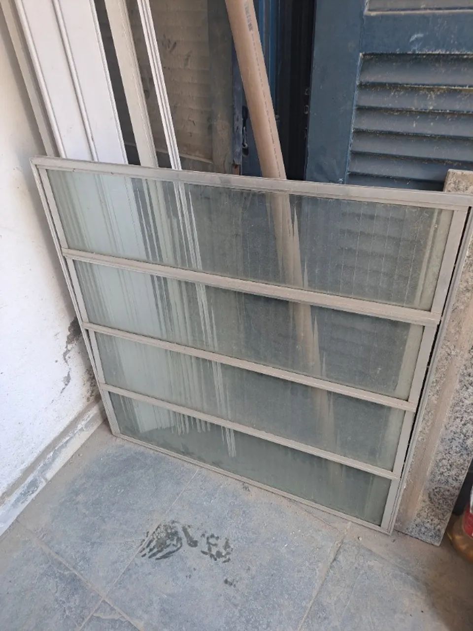 Janela Basculante/Vasculhante Alumínio Brilhante 80x80cm