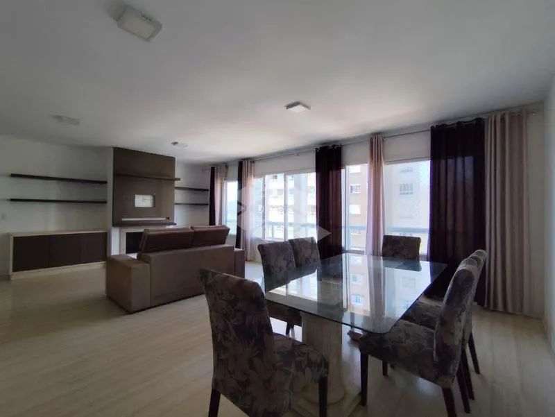 Apartamento em MENINO DEUS