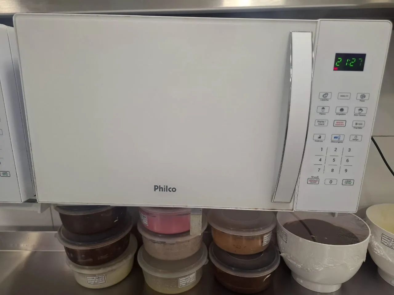 Micro-ondas Philco 33L PMO38B 220V - Classe A - 10 meses de uso - Foto 3