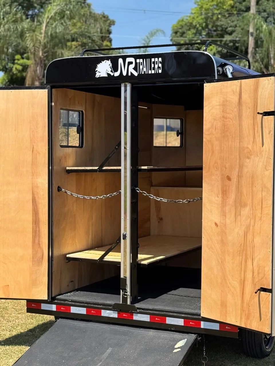 TRAILER SUPER LUXO 2 CAVALOS  - Foto 3
