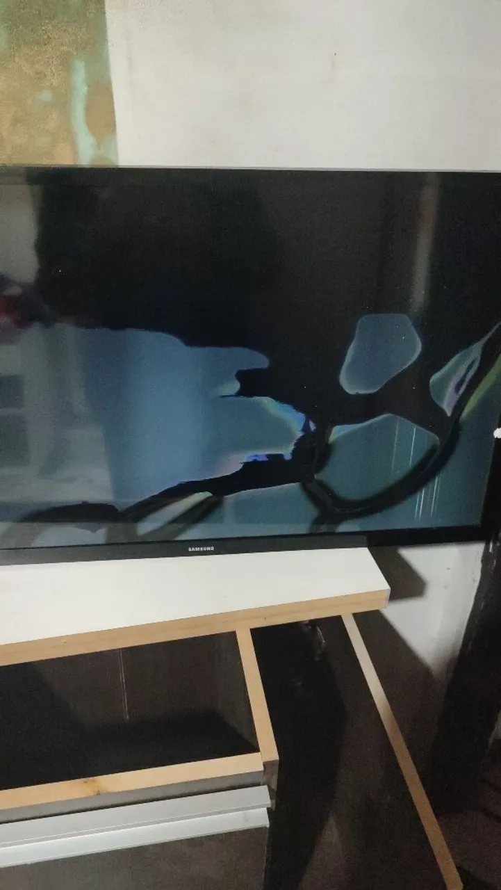 TV Samsung danificada - Tela com defeito