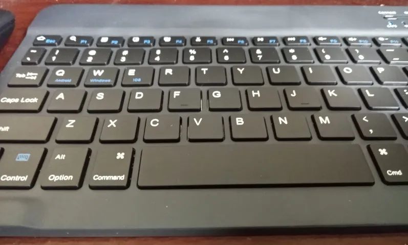 Novo - Mini Teclado ultra fino Recarregável e Mouse-Bluetooth-Cor Preto-padrão americano - Foto 2