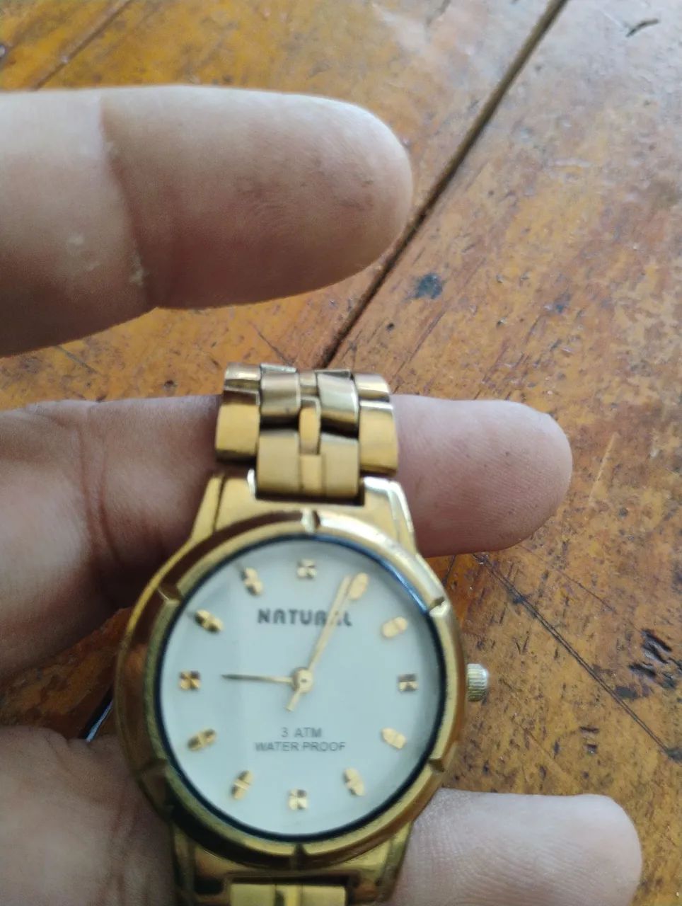 Relógio dourado aprova dágua  - Foto 4