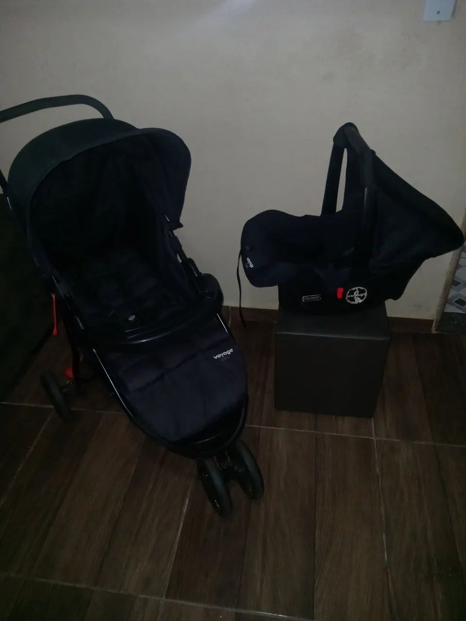 Carrinho de bebê e bebê conforto voyage ótimo estado entrego apenas em itapetininga-sp 