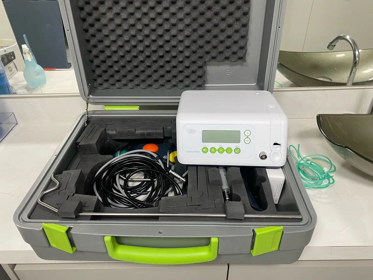 Vendo motor de implante da Implantemed da W&H