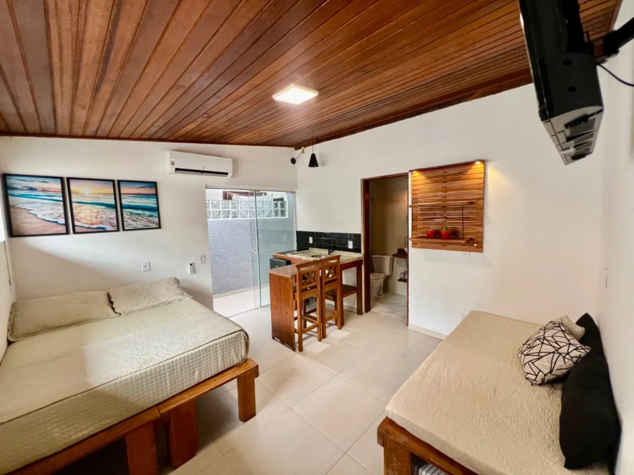 Studio no Campeche - Conforto e Praticidade à Beira-Mar para 2 Pessoas