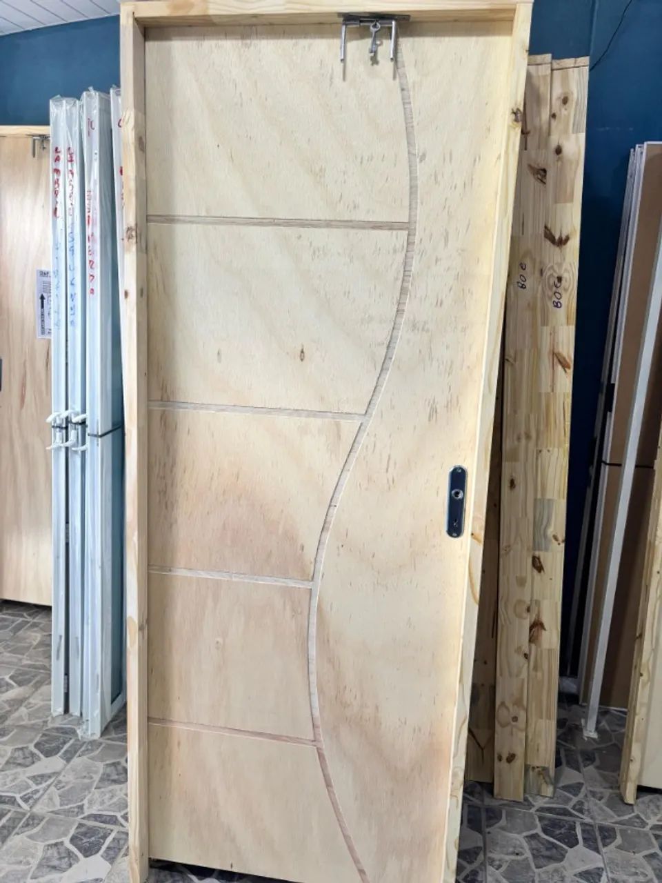 PORTA LISA DESENHADA S COMPLETA - DIRETO DE FÁBRICA - A PARTIR DE R$ 340,00 - Foto 2