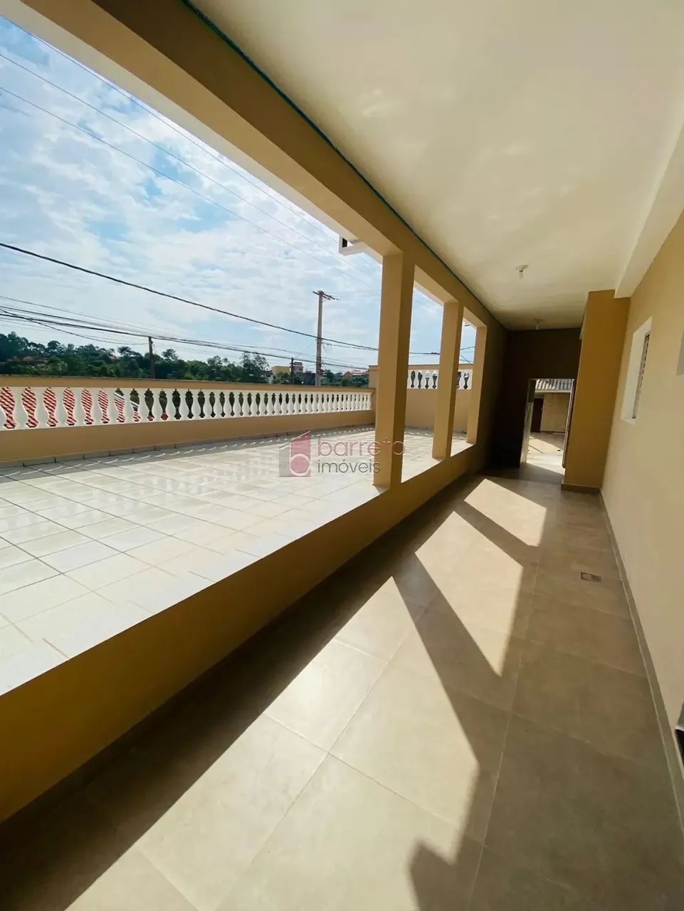 Casa para locação em várzea Paulista no bairro Vila São Paulo contendo: