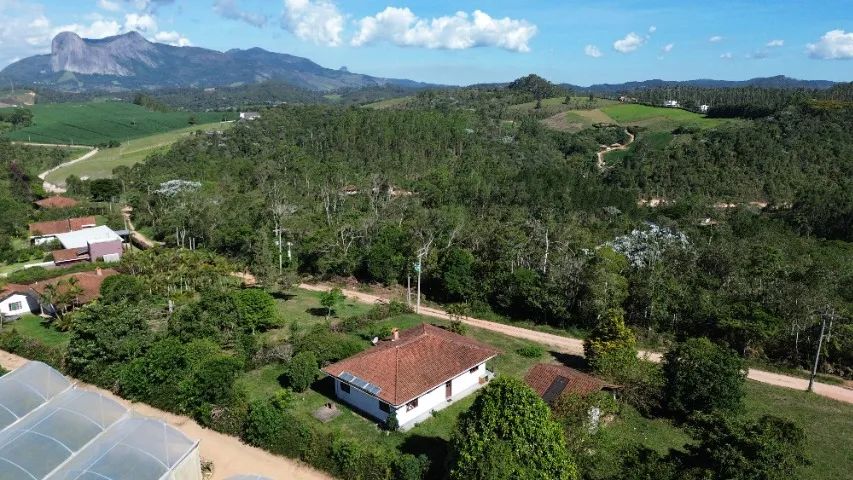 PEDRA AZUL - CHACARA COM CASA PROXIMA DA VILA - Foto 2