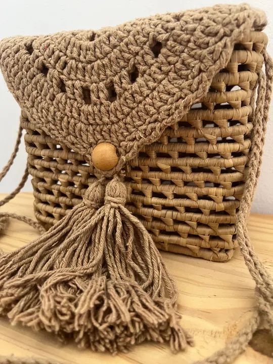 Bolsa de Ombro em Palha Trançada com Tassel - Foto 3