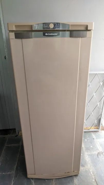 Geladeira Continental 