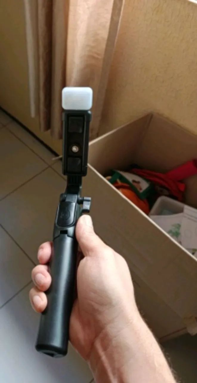 Bastão pau selfie retrátil Bluetooth para celular  - Foto 6
