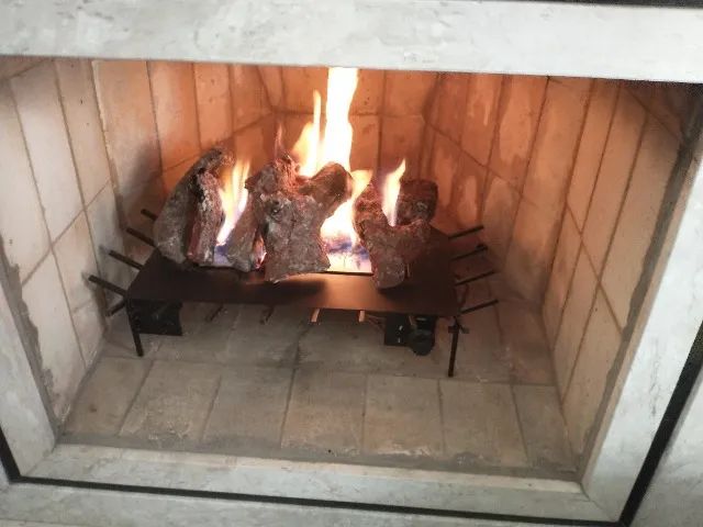 Vende se lareiras direto da fábrica,a lenha,gás e ou álcool  preço de fábrica  - Foto 2
