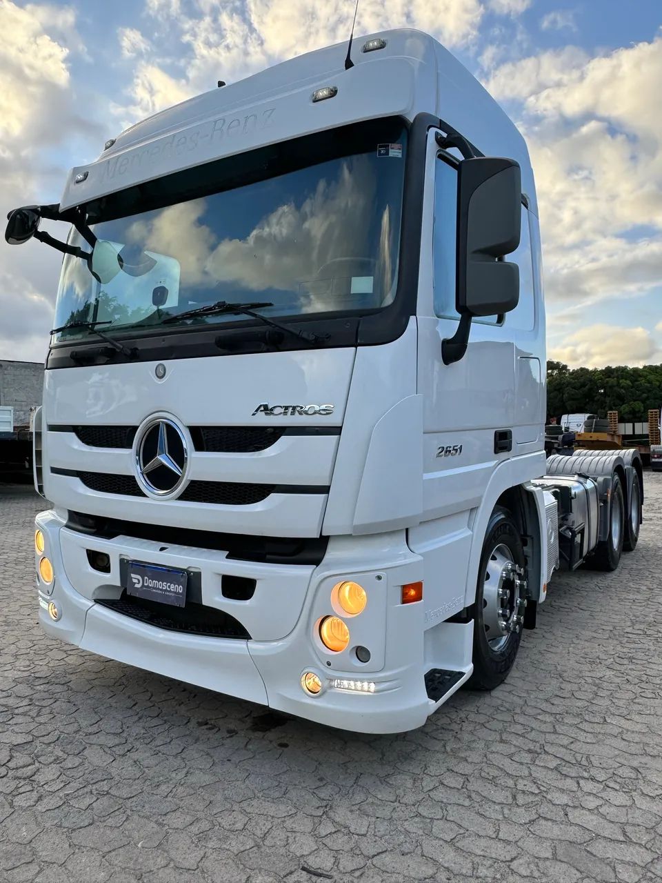 Mercedes Benz Actros 2651 6x4 - Foto 2