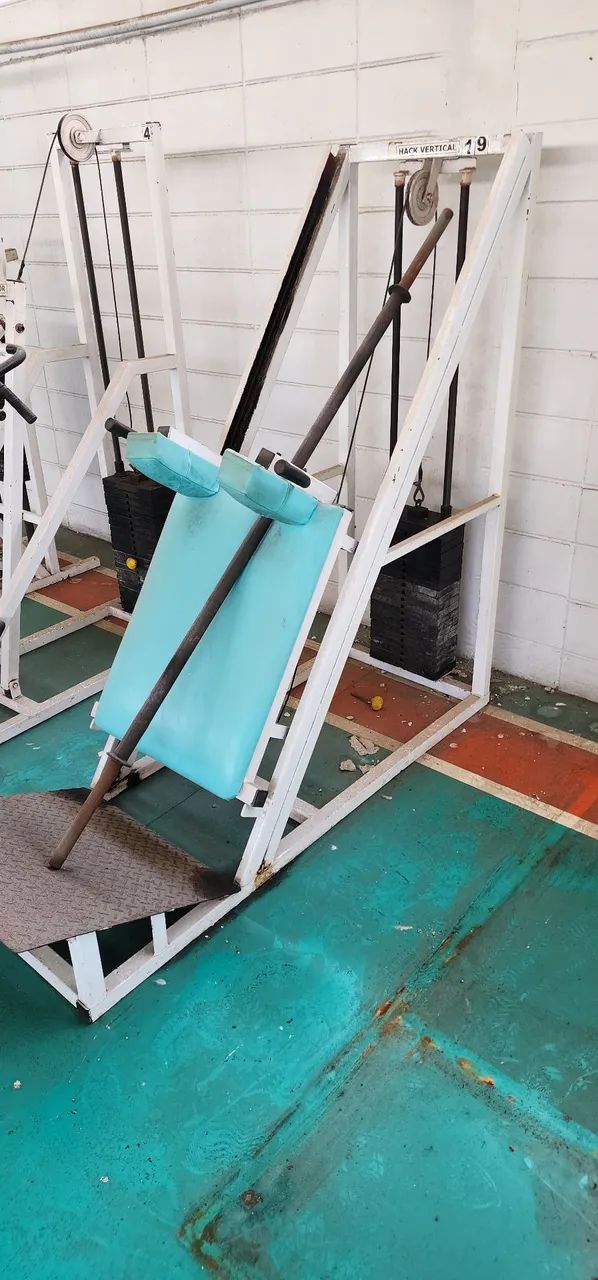 Máquina de Leg Press Hack Vertical