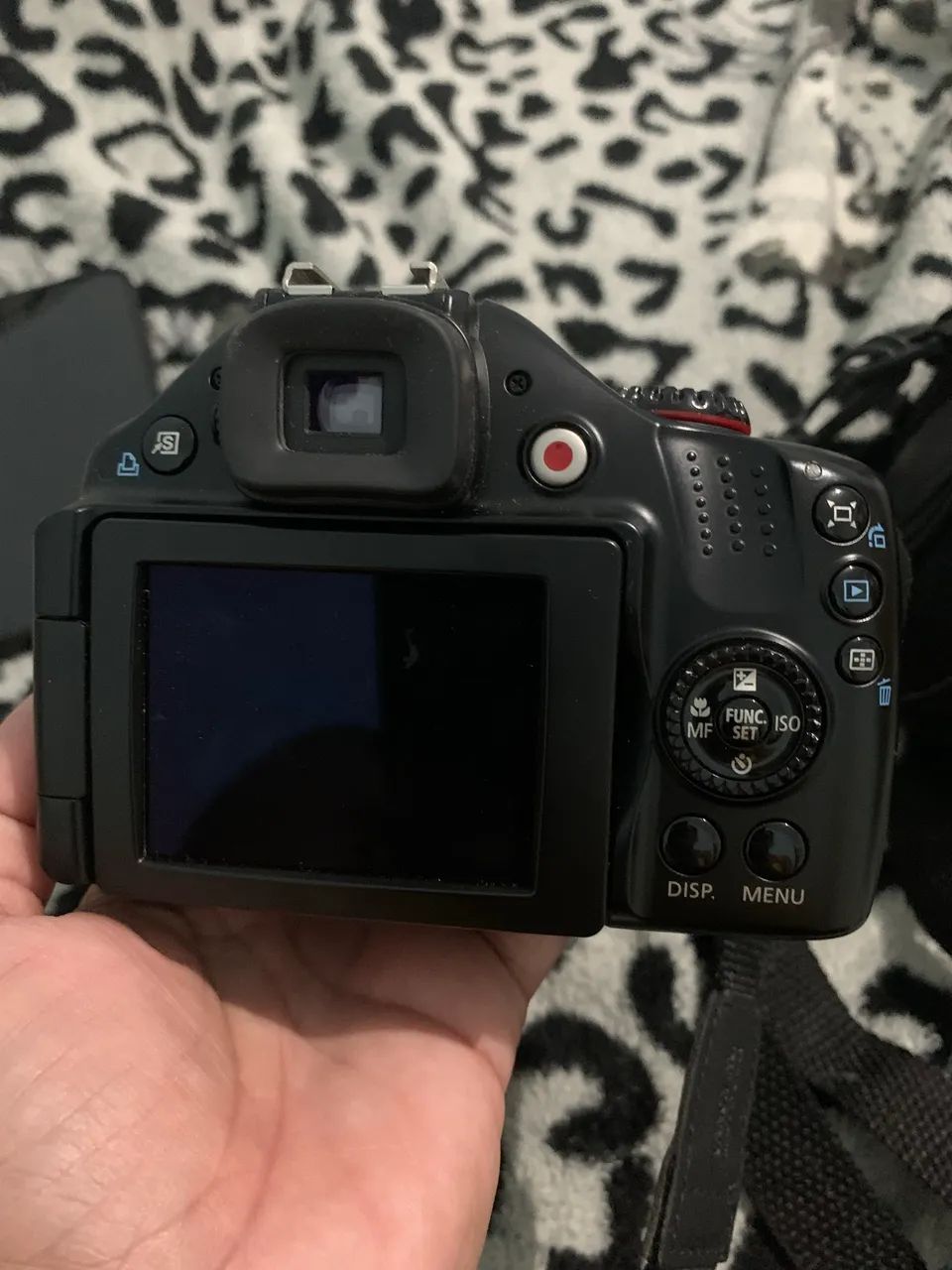 E do câmera fotográfica cânon 