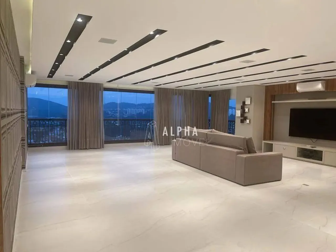 Apartamento com 3 dormitórios para alugar, 285 m² por R$ 33.000,00/mês - Alphaville Empres